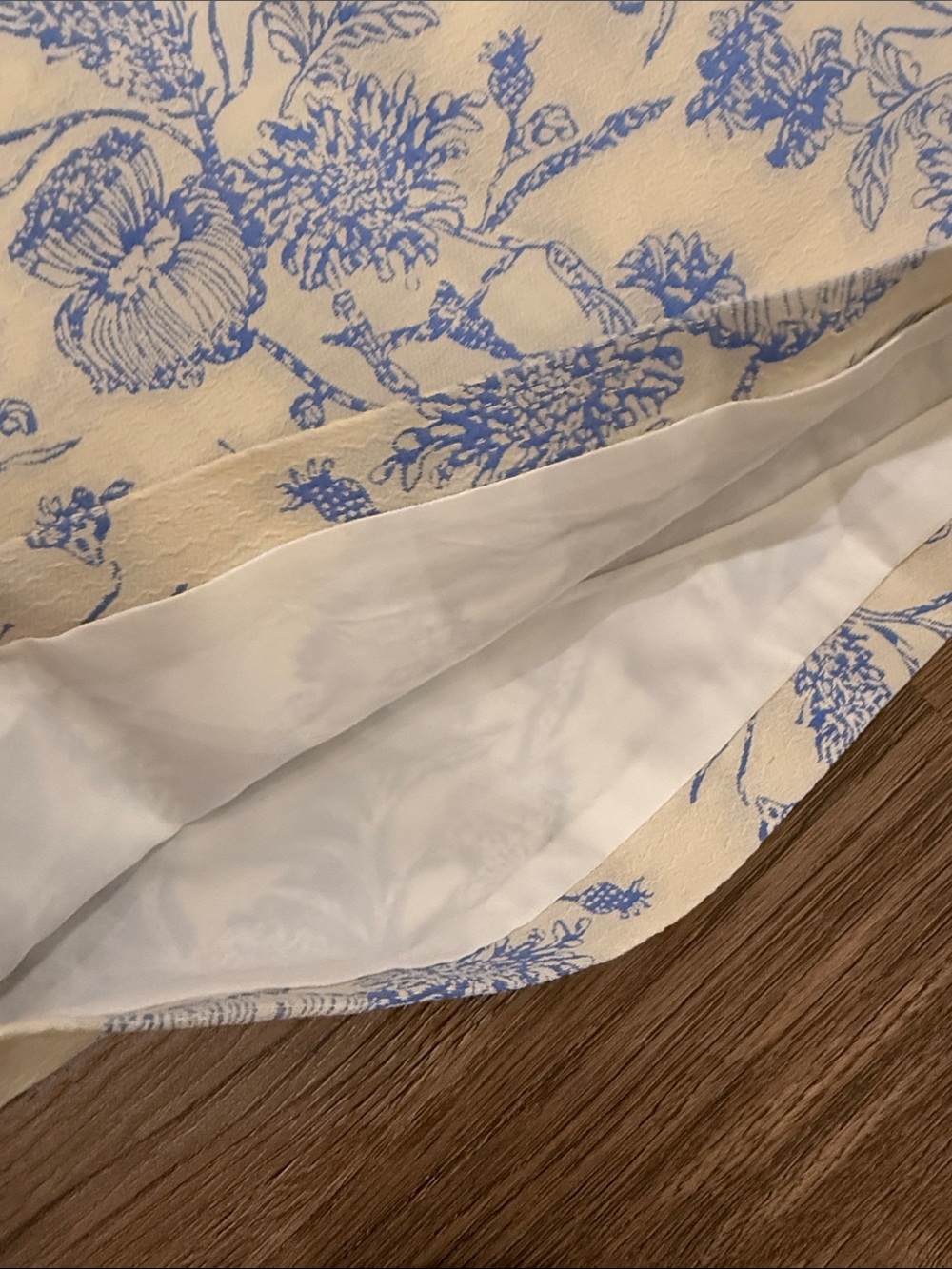 Commense Cream and Blue Floral Two-Piece Skirt Set NWT Size Small - Picture 9 of 9